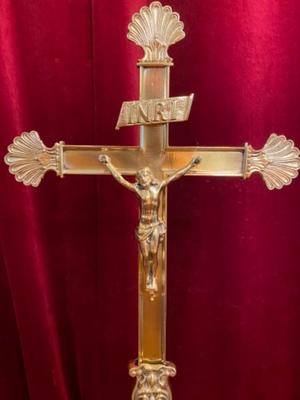 1  Altar - Cross