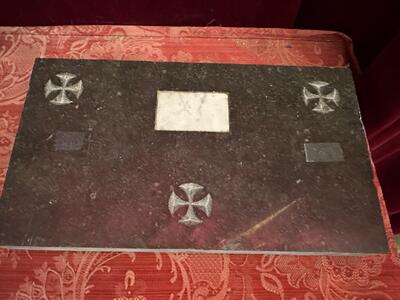 Altar-Stone With Reliquries-Relics Of St. Fortunatus Of Todi And The Martyrs Of Gorcum en Stone / Marble, ROTTERDAM – NETHERLANDS. Anno (1875).