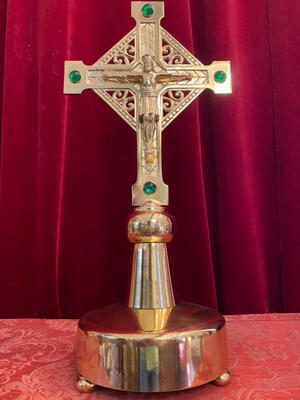 Altar - Cross style art - deco en Brass / Bronze / Polished and Varnished / Stones, Belgium  20 th century ( Anno 1930 )