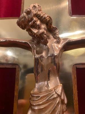 Altar - Cross style ART - DECO en Bronze / Polished and Varnished / Oak Wood, Dutch 20 th century ( Anno 1930 )