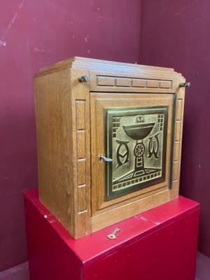 Tabernacle With Original Keys style art - deco en Oak wood / Brass / Iron Safe / Keys / Fabrics, Dutch 20th century (Anno 1930)