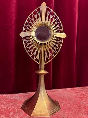 Monstrance Full Silver 1.15 Kgs ! Atelier : Brom style Art Nouveau  en Full - Silver / Gilt /  Silver Marks Present / Glass, Netherlands  20 th century