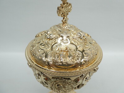 1 Baroque - Style Detail Pictures For Id 7009502 : Ciborium By : French Silversmith'S Favier Freres Lyon France