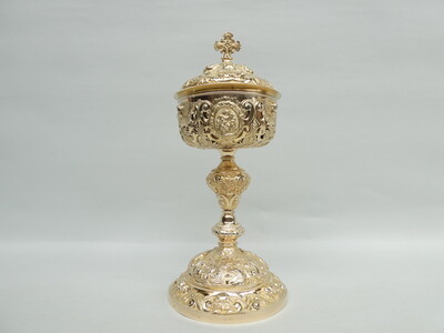 1 Baroque - Style Exceptional Ciborium By : French Silversmith'S Favier Freres, Who Worked In Lyon ,France In The Second Half Of The 19th Century.