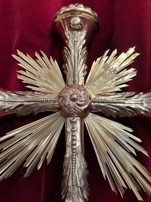 Exceptional Procession Cross style Baroque - Style en Brass / Red Copper / Polished and Varnished, Antwerp - Belgium 18 th century ( Anno 1725 )