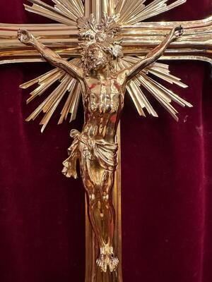 Exceptional Processional Cross style Baroque - Style en Brass / Bronze / Polished and Varnished, Antwerp - Belgium 18 th century ( Anno 1745 )