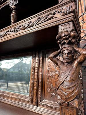 Cabinet  en Oak wood, Netherlands  19 th century