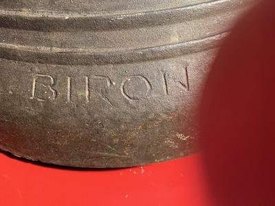 Church Bell Signed: Biron Paris. Weight 60 Kgs en Bronze, France 18 th century