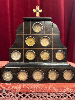 Calvary - Reliquary style Classicistic en Wood / Brass / Glass / Originally Sealed, Belgium  19 th century ( Anno 1855 )