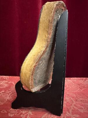 Early Reliquary Fully Hand - Made Monastery - Work First Class Relics ( Ex Ossibus ) St. Felicis. ( S. Felix ).  en Glass / Fabrics , Italy 18 th century ( Anno 1725)