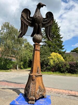 Exceptional Eagle Lectern  en Fully hand - Carved Wood, Belgium  19 th century