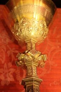 Chalice Complete With Paten Spoon And Original Case  style Gothic en full silver, Belgium 19th century ( 1890)