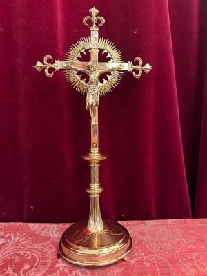 Altar - Cross style Gothic - Style en Brass / Bronze / Polished and Varnished, Belgium  19 th century ( Anno 1885 )