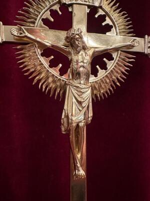 Altar - Cross style Gothic - Style en Brass / Bronze / Polished and Varnished, Belgium  19 th century ( Anno 1885 )