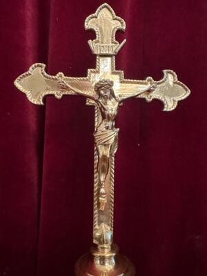 Altar - Cross style Gothic - Style en Brass / Bronze / Polished and Varnished, Belgium  19 th century