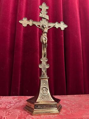 Altar - Cross style Gothic - Style en Bronze / Polished and Varnished, Belgium  19 th century ( Anno 1890 )