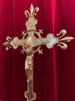 Altar - Cross style Gothic - Style en Brass / Polished / New Varnished, Belgium 19th century