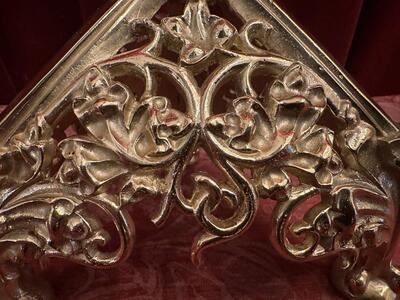 1 Gothic - Style Altar - Cross