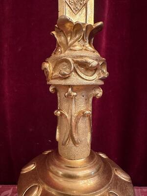 1 Gothic - style Altar - Cross