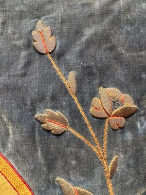 Banner style Gothic - Style en Fully Hand - Embroidery / Brocade / Fabrics , Netherlands  19 th century ( Anno 1885 )