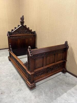 Bed  style Gothic - Style en Wood, France 19 th century