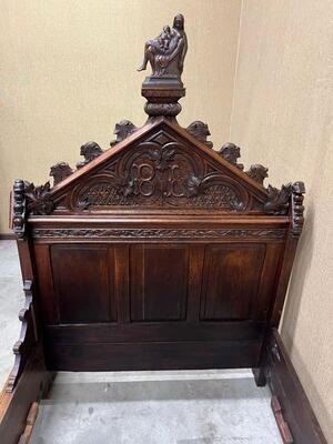 Bed  style Gothic - Style en Wood, France 19 th century