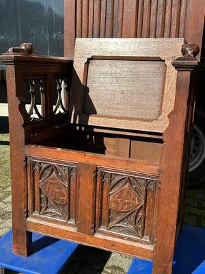 1 Gothic - Style Bishop Seat