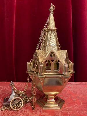 Censer  style Gothic - style en Brass / Bronze / Polished and Varnished, Belgium  19 th century ( Anno 1875 )