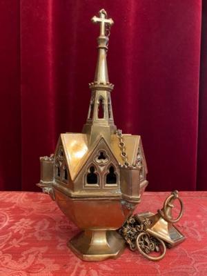 Censer With Matching Boat style Gothic - Style en Bronze , Belgium 19 th century ( Anno 1890 )