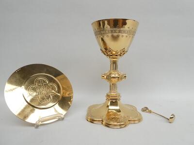 Chalice By:  Heursel. With Original Case Paten & Spoon. style Gothic -Style  en Full -Silver, Courtrai - Belgium  19th