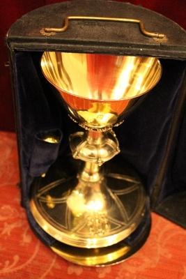 Chalice Complete With Paten Spoon And Original Case  style Gothic - style en full silver, Dutch 19th century ( anno 1875 )