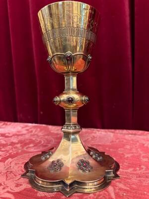 Chalice Not Cleaned Yet. Tekst Cuppa : Calidem Salutaris Accipiam Et Nomen Dominis Invocab style Gothic - Style en Full - Silver / Stones / Rubins , Birningham United Kingdom 19 th century ( Anno 1865 )