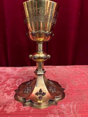 Chalice Not Cleaned Yet. Tekst Cuppa : Calidem Salutaris Accipiam Et Nomen Dominis Invocab style Gothic - Style en Full - Silver / Stones / Rubins , Birningham United Kingdom 19 th century ( Anno 1865 )