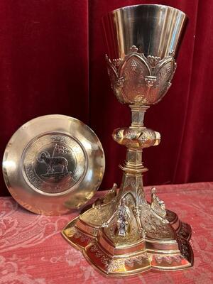 Chalice With Original Paten style Gothic - Style en Full - Silver / Polished & Varnished / Silver Marks Present, France 19 th century ( Anno 1865 )