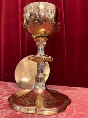 Chalice With Original Paten. Signed By J.O Roosmalen & Zn style Gothic - Style en Full - Silver / Polished & Varnished / Silver Marks Present, Utrecht Neterlands 19 th century ( Anno 1865 )