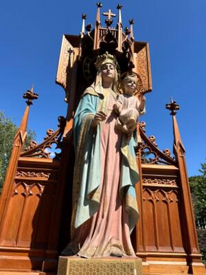 Chapel With St. Mary & Child.  style Gothic - Style en Wood, Spain 19 th century ( Anno 1865 )