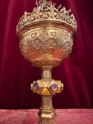 Ciborium style Gothic - Style en Brass / Gilt / Stones, Belgium  19 th century ( Anno 1878 )