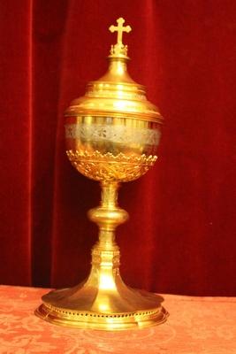 Ciborium style Gothic - style en Brass Gilt / Full silver Cuppa, Belgium 19th century