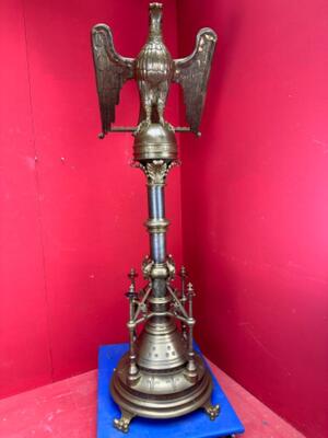 Eagle Lectern style Gothic - Style en Bronze / Glass, United Kingdom 19 th century ( Anno 1885 )