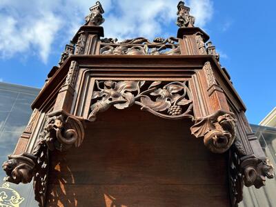Exceptional Cabinet With 4 Evangelists  style Gothic - Style en Fully Hand - Carved Oak wood, France 19 th century ( Anno 1885 )