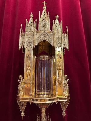 Exceptional Cylinder Reliquary style Gothic - Style en Brass / Bronze / Gilt / Polished and Varnished / Glass, France 19 th century ( Anno 1865 )