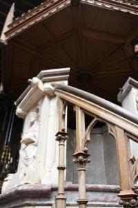 Exceptional Pulpit. Sculptures In Relief Of The  4 Evangelists style Gothic - style en Marble / Sandstone / Wood, France 19th century