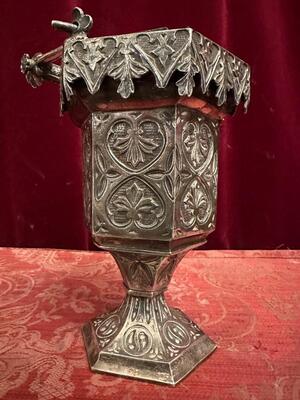 Holy Water Holder style Gothic - Style en Bronze / Silver Plated, France 19 th century ( Anno 1840 )