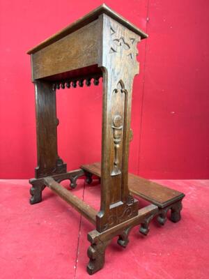 Kneeler style Gothic - Style en Wood Oak, Belgium  19 th century ( Anno 1865 )