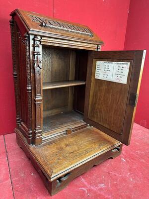 1 Gothic - Style Kneeler