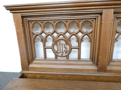 Kneeler Expected !! style Gothic - Style en Oak wood, Belgium  19 th century