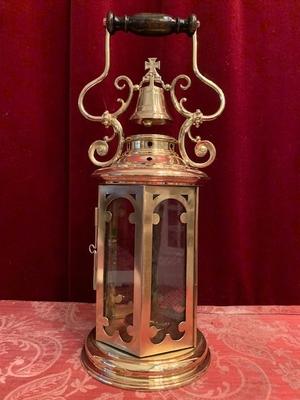 Lantern style Gothic - style en Brass / Bronze / Glass / Wood polished and varnished, Belgium 19th century ( anno 1865 )