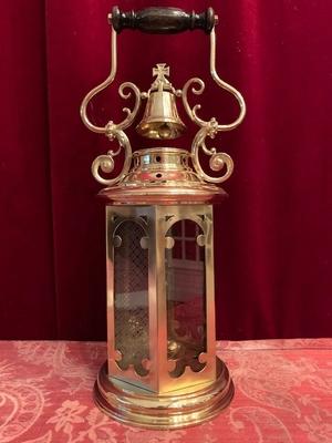 Lantern style Gothic - style en Brass / Bronze / Glass / Wood polished and varnished, Belgium 19th century ( anno 1865 )