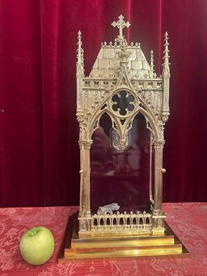1 Gothic - style Large Reliquary