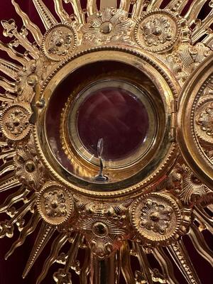 Monstrance With Original Lunula style Gothic - Style en Brass / Gilt / Stones / Enamel / Glass, France 19 th century ( Anno 1865 )